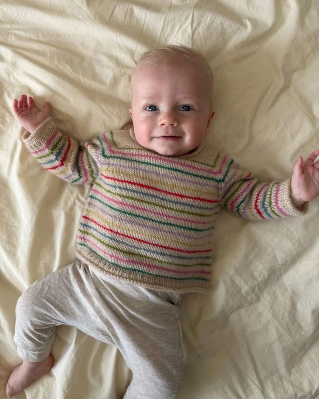 Mønster Frankie sweater baby Petiteknit