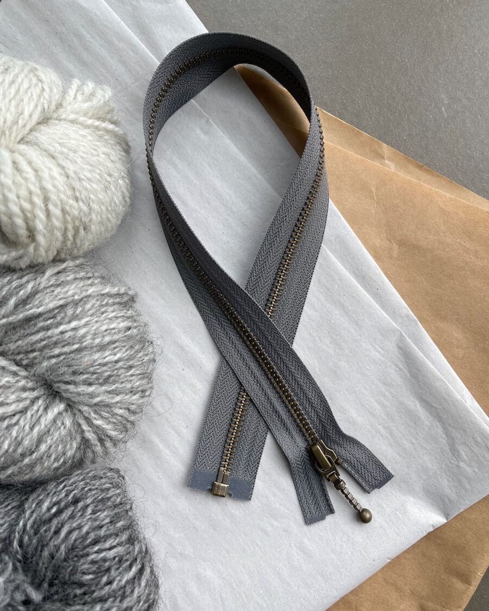 Glidelås 45 cm -granitt- PetiteKnit