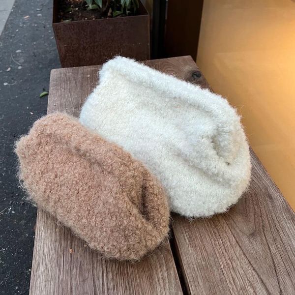 Hovedbilde Mønster Teddy clutch Petiteknit