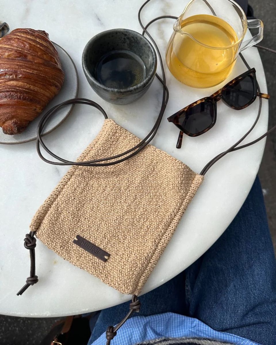 Skinnsnor og Petiteknitlabel til siennabag - petiteknit